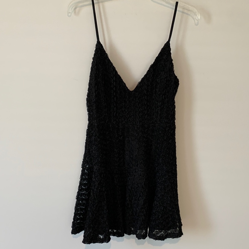 Lulus medium mini dress textured rosettes black NWT Medium